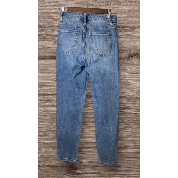 Eunina Women's Medium Wash Distressed Tapered Leg High Rise Jeans Size 0 - Picture 2 of 11